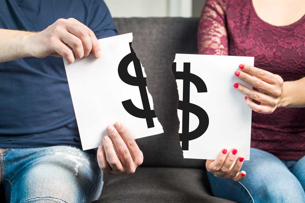 Couple Splitting Money And Investments After A Divorce
